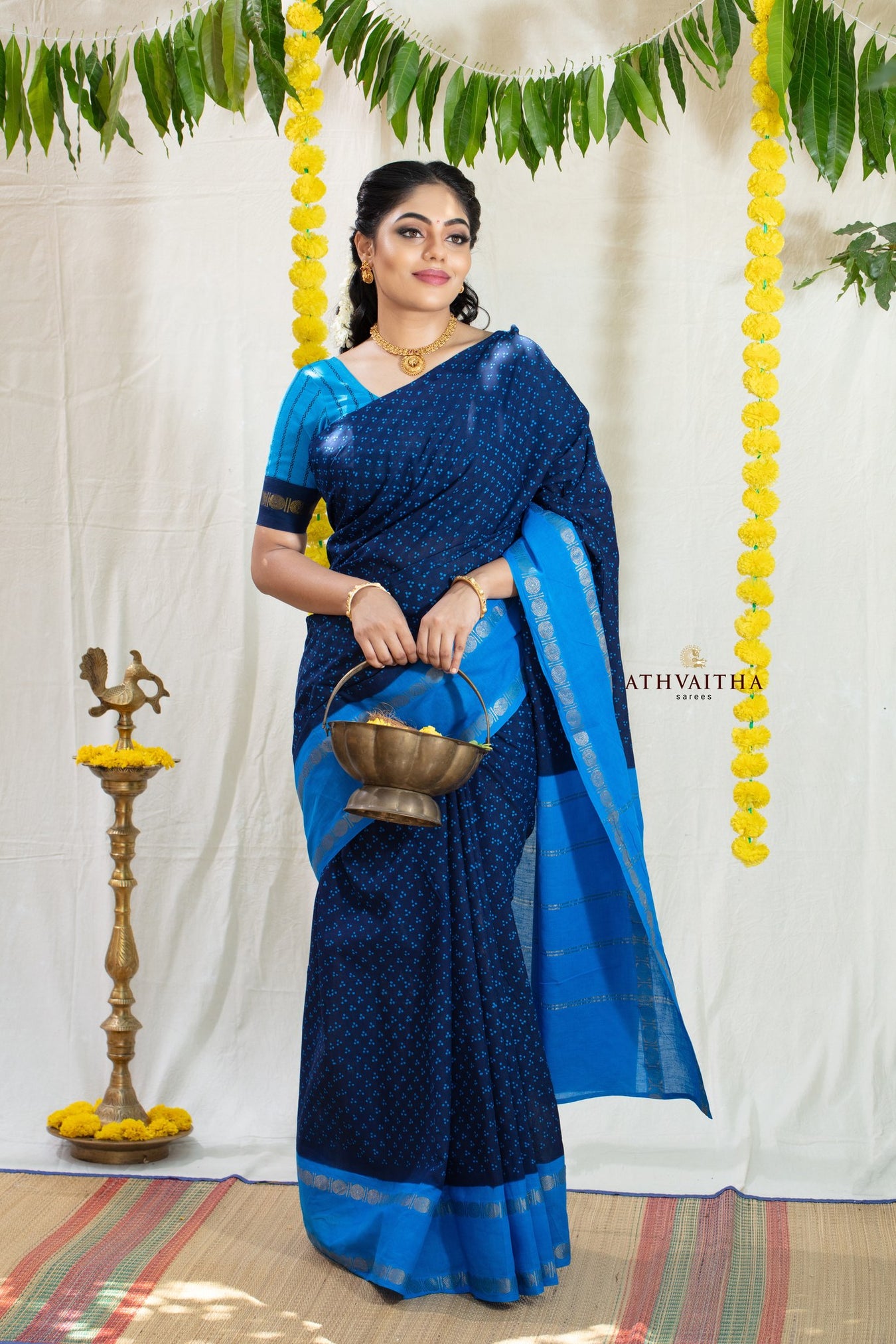 Madurai Rani Sarees Oneside Zari Border