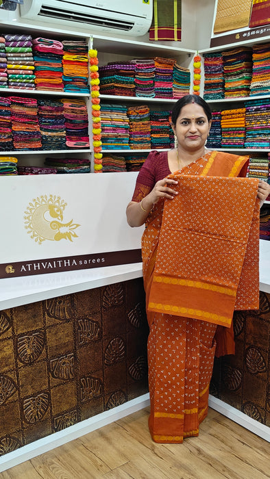 Rani Sungudi Cotton Saree With Oneside Rudraksha Border-Three Dot Self