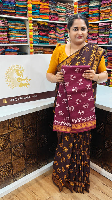 Rani Sungudi Saree Doubleside Flower Wax Print