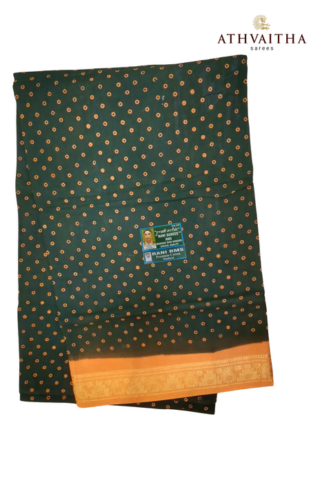 Madurai Sungudi Cotton Saree With One Side  Small Zari Border-Big Single Dot Contrast