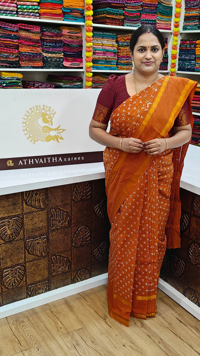 Rani Sungudi Cotton Saree With Oneside Rudraksha Border-Three Dot Self