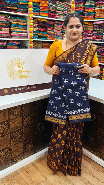 Rani Sungudi Saree Doubleside Flower Wax Print