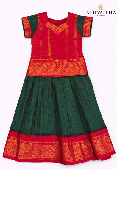 Green Red Contrast Border Kids Pavadai Sattai | Athvaitha Traditional Langa Davani Girls Sattai 3 Years