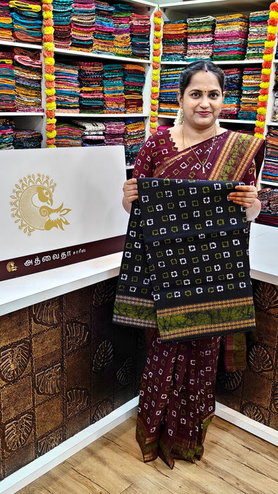 Heritage Rani Sungudi Sarees Ice Katti With Kasumalai Border - Black-OliveGreen